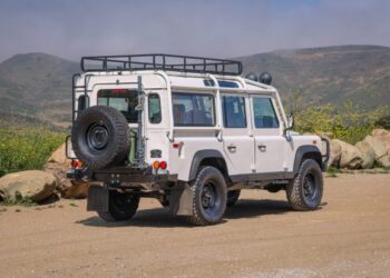4.6L-Powered 1993 Land Rover Defender 110 NAS