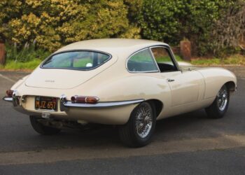 1964 Jaguar XKE Series I 3.8 Coupe 5-Speed