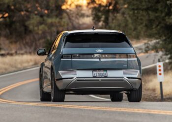 Hyundai Hit With Lawsuit After EVs Report Sudden Power Loss Linked to Faulty Unit