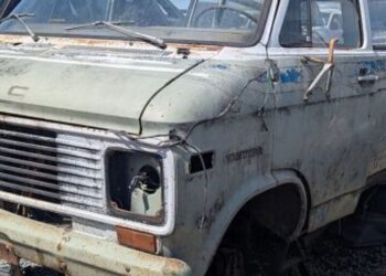 Junykard Find: 1972 GMC Vandura, Pacific Telephone Edition