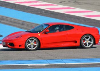 Gen Z Is Pooling Money to Drive Ferraris and Porsches Instead of Buying Them