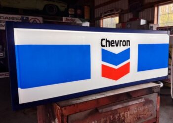 Illuminated Chevron Sign at No Reserve