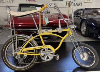 Collection of Seven Schwinn Sting-Ray Krate Bicycles at No Reserve