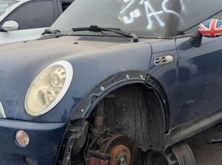 Junkyard Find: 2006 Mini Cooper S Checkmate with John Cooper Works Tuning Kit