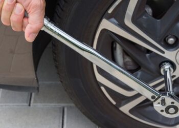 Do Owners Find Expensive Torque Wrenches To Be More Accurate Than Bargain-Bin Ones?