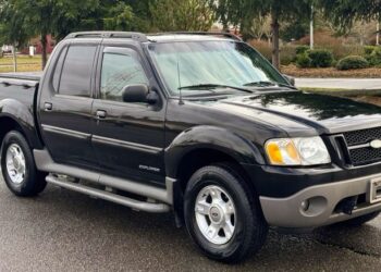 At $5,500, Does This 2001 Ford Explorer Sport Trac’s Price Track?