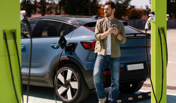 Uber Wants To Slip Its Drivers A Cool $4,000 To Switch To EVs