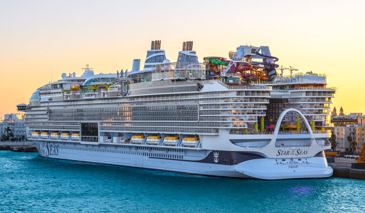 The Strategy Behind Cruise Ships’ Multiple Diesel Engines Is Unexpectedly Fascinating