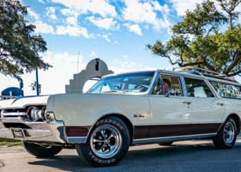 Hey ’70s Kids, Remember The Oldsmobile Vista Cruiser? Yeah, You Do