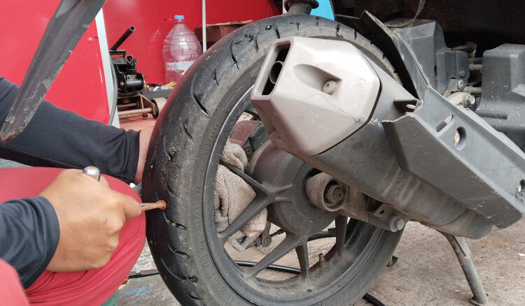 The Pros And Cons Of Tubed Vs. Tubeless Motorcycle Tires