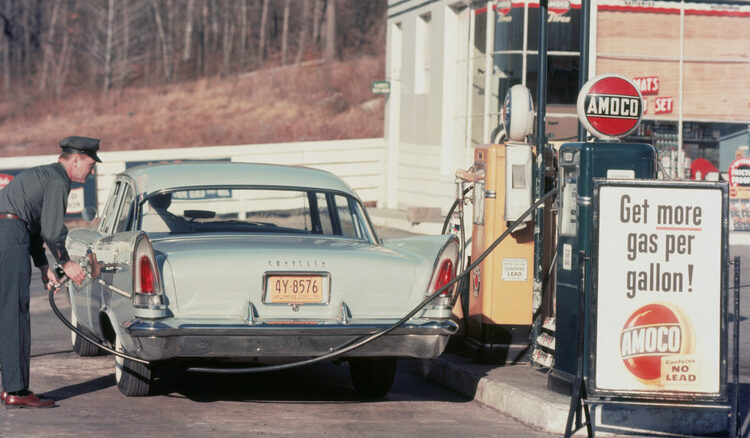 The Best Unconventional Advice For Saving Money On Gas, According To Our Readers