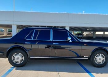 At $12,500, Is This 1988 Bentley Eight A Class-Spanning Classic?