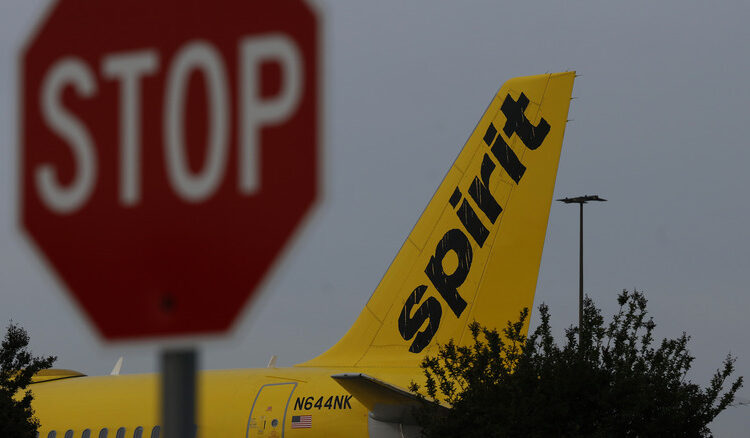 Trump Set To Hand $500 Million Bailout Loan To Spirit Airlines