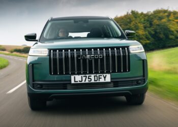 Chinese SUV Outsells Ford and Nissan to Become UK’s Best-Selling Car