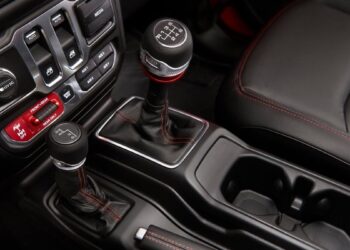 Jeep Is Bringing Back the Manual Gladiator—Taking Aim at Tacoma