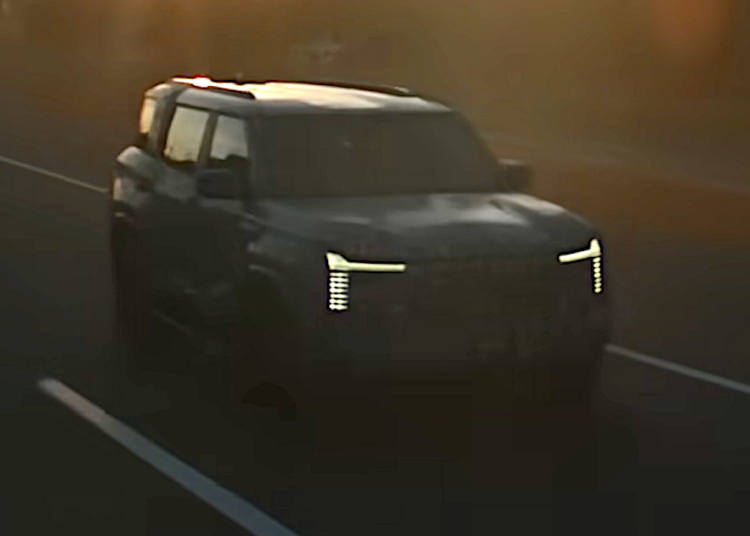 Mitsubishi CEO Loves Manual Transmissions—Just as the Pajero Returns