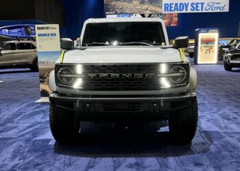 Ford Bronco RTR Up Close Looks Ready to Have Fun with the Raptor