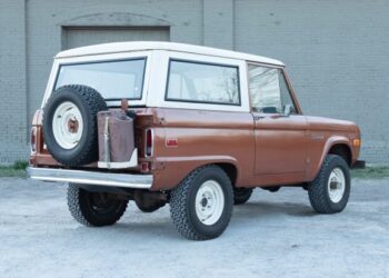 1972 Ford Bronco 302 3-Speed