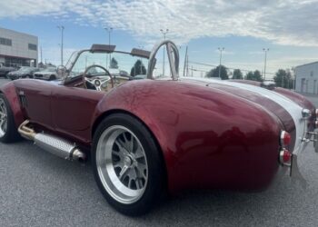 427-Powered Backdraft Racing RT3 Roadster 5-Speed