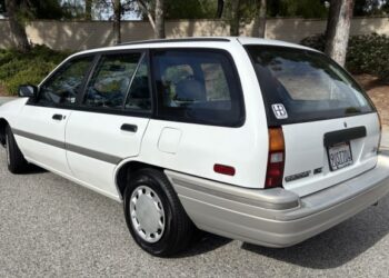 1991 Ford Escort LX Wagon at No Reserve