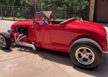 350-Powered ’29 Ford Roadster