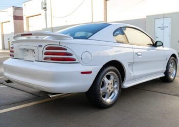 2,800-Mile 1994 Ford Mustang SVT Cobra Coupe