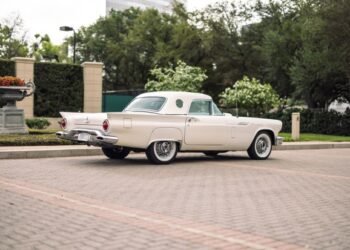 1957 Ford Thunderbird