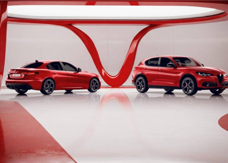 Alfa Romeo Giulia and Stelvio Get a ‘Carbon’ Package With Barely Any Carbon