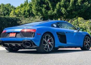 5k-Mile 2022 Audi R8 V10 Performance RWD Coupe