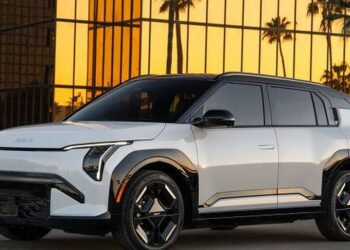 Kia Affirms Commitment to EVs with New York Debut of 2027 EV3