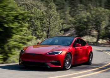 These Fatal Tesla Autopilot Crashes Can Tell Us a Lot About Self-Driving Tech