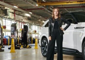 GM’s Paying Out Big Money for Top Executives