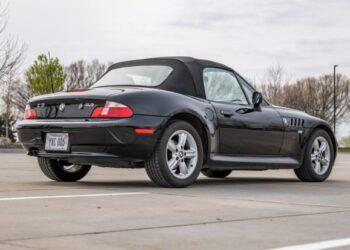 2000 BMW Z3 2.3 5-Speed at No Reserve