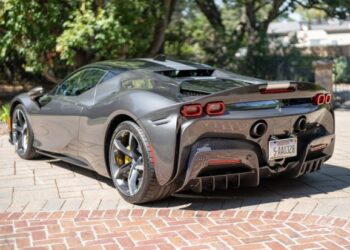 2021 Ferrari SF90 Stradale Assetto Fiorano