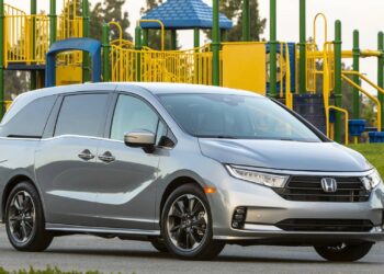 440,000 Honda Odysseys Recalled as Potholes Could Trigger Airbags