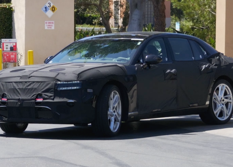 Genesis G90 Facelift Spotted With Bold New Look and Level 3 Tech on the Way