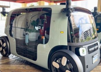 The Autonomous Driving Dilemma: Humans At The Wheel