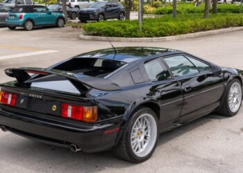 38k-Mile 1999 Lotus Esprit V8