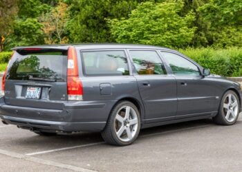 2006 Volvo V70R at No Reserve