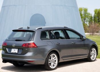 2015 Volkswagen Golf SportWagen TDI SEL 6-Speed at No Reserve
