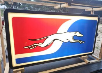 Illuminated Double-Sided Greyhound Lines Sign at No Reserve
