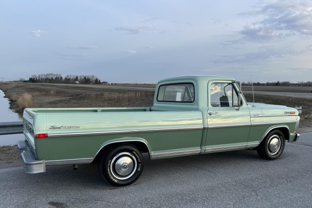 1971 Ford F-100 Sport Custom