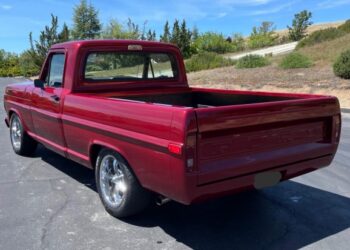 429-Powered 1970 Ford F-100 Short Bed