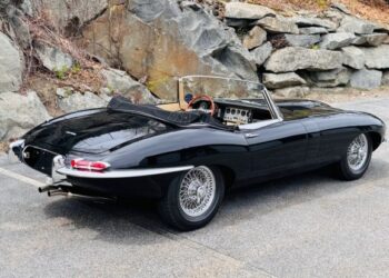 1962 Jaguar XKE Series I 3.8 Roadster 5-Speed