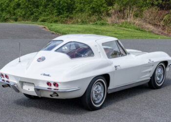 1963 Chevrolet Corvette Split-Window Coupe 327/360 Fuelie 4-Speed