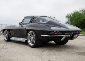 LS7-Powered 1963 Chevrolet Corvette Split-Window Coupe 6-Speed