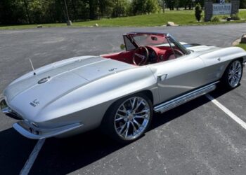 Gen V LT1-Powered 1964 Chevrolet Corvette 6-Speed