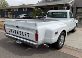 6.6L L8T-Powered 1968 Chevrolet C30 Dually Pickup