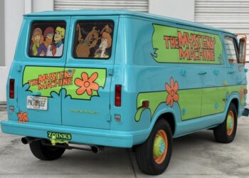 350-Powered, Mystery Machine-Style 1968 Chevrolet GE20 Van