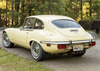 1972 Jaguar E-Type Series III 2+2 V12 4-Speed